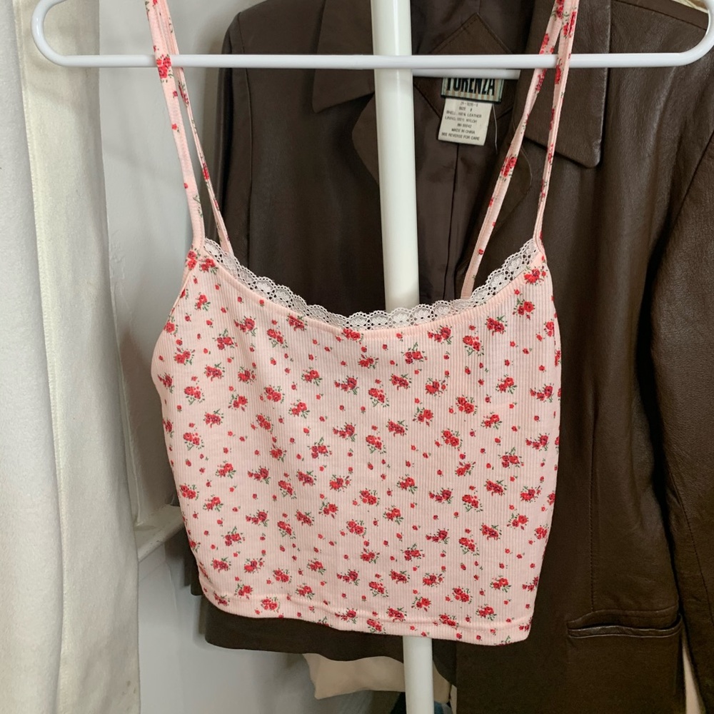Baby pink floral crop top